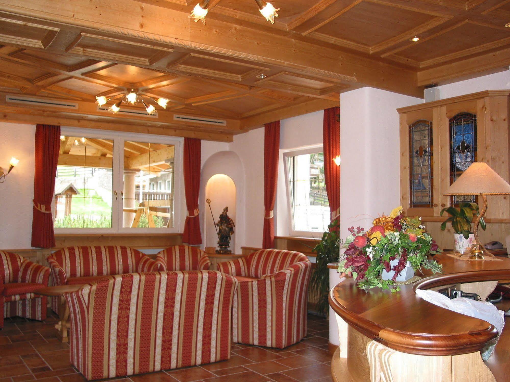 Al Piccolo Hotel Виго ди Фаса Екстериор снимка