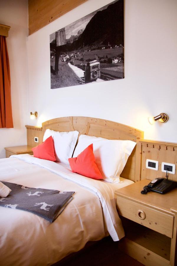 Al Piccolo Hotel Виго ди Фаса Екстериор снимка